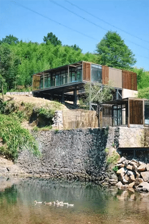 集裝箱別墅<br/>點(diǎn)擊查看大圖